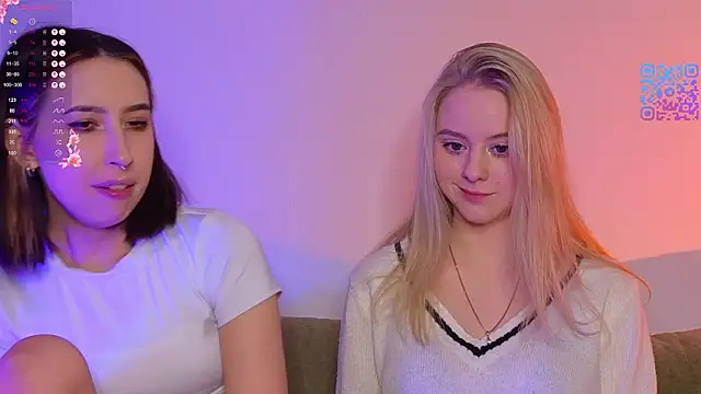 Mimipaws online show from February 7, 9:12 pm