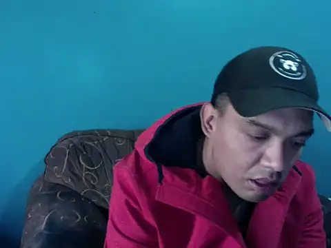 latinomoreno95 online show from March 11, 8:14 pm