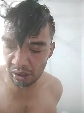 latinomoreno95 online show from January 14, 8:23 pm