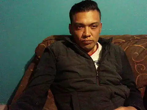 latinomoreno95 online show from February 28, 1:16 am