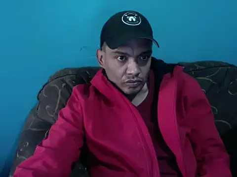 latinomoreno95 online show from January 10, 8:26 pm