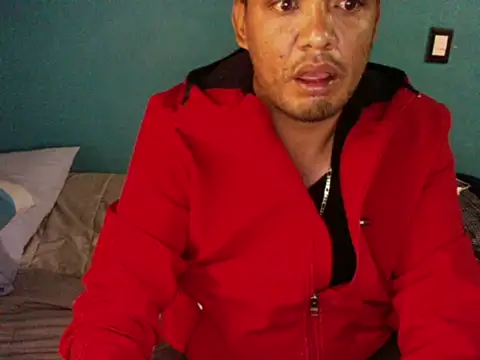 latinomoreno95 online show from April 15, 10:32 pm
