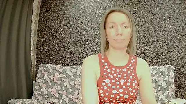 Amanda Luxe online show from January 12, 3:02 am