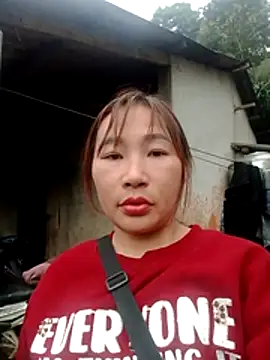 Fading roses online show from March 18, 9:12 am