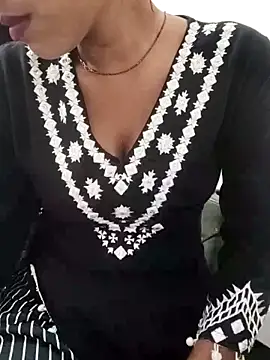 Asnoor khan online show from February 20, 4:42 am