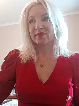 Snapshot of MiraStar984 chatting on February 10, 10:47 am MiraStar984 online show from February 10, 10:47 am