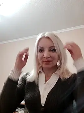 Snapshot of MiraStar984 chatting on February 5, 3:30 pm MiraStar984 online show from February 5, 3:30 pm