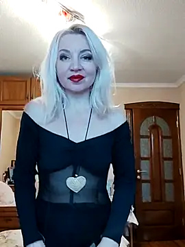 Snapshot of MiraStar984 chatting on February 23, 2:06 pm MiraStar984 online show from February 23, 2:06 pm