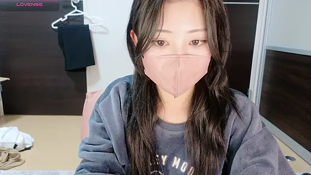 Sena o0 online show from April 2, 11:06 am