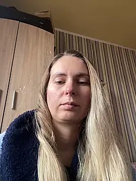 VikiLove765 online show from February 11, 7:41 am