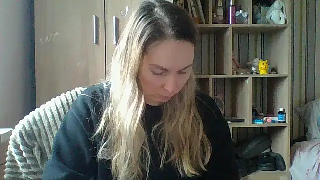 VikiLove765 online show from February 16, 8:57 am