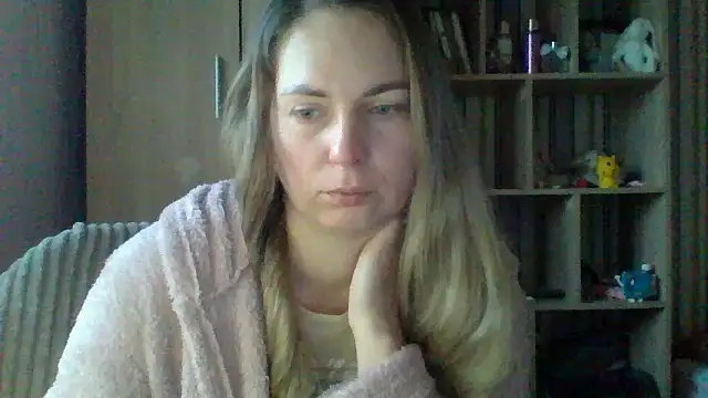 VikiLove765 online show from February 28, 4:34 am