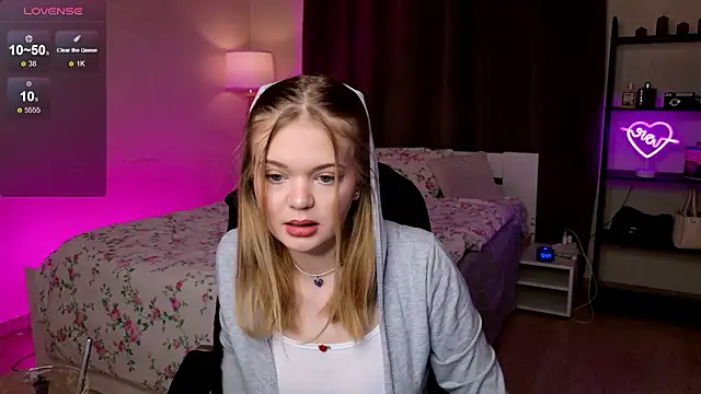 Elioraa online show from January 13, 2:43 pm