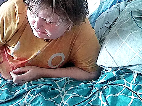 Snapshot of nataly4560 chatting on February 5, 12:23 pm nataly4560 online show from February 5, 12:23 pm