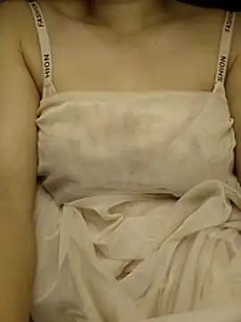 Merrylinh online show from April 13, 9:41 pm