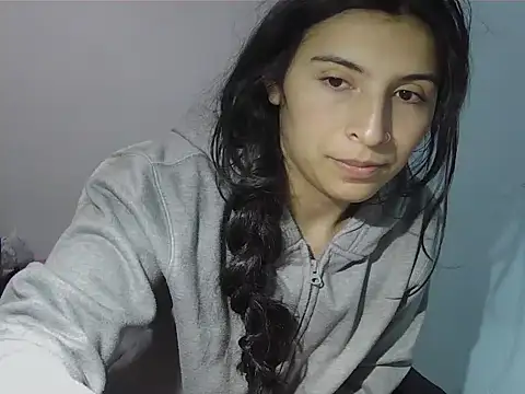 Emily Gree online show from April 11, 3:58 am