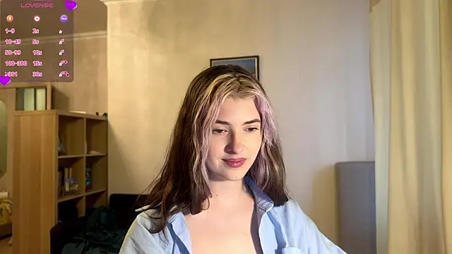 Dia DeAmas online show from April 28, 2:43 pm