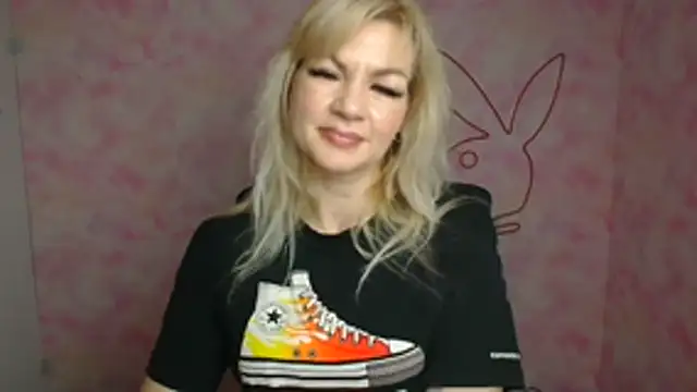 Madonna Fire online show from March 30, 11:44 am