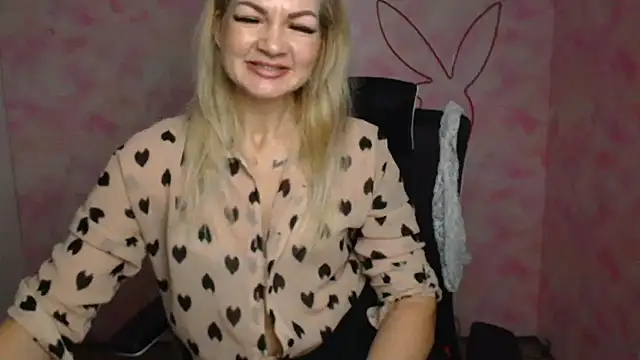 Madonna Fire online show from April 11, 7:45 am