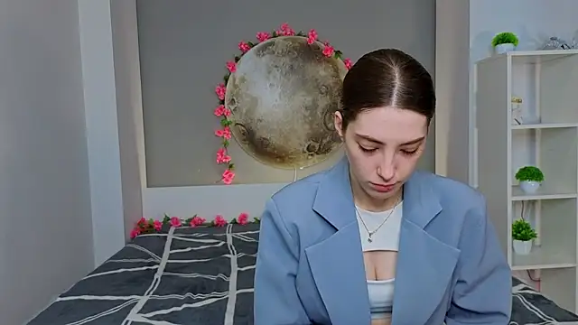 BrianneMallory online show from February 15, 6:14 am