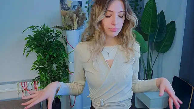 BrianneMallory online show from February 10, 6:12 am