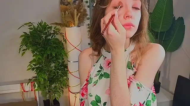 BrianneMallory online show from February 14, 6:13 am