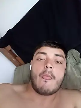 Juninho18c online show from April 16, 1:23 pm