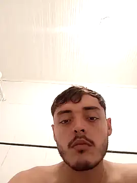 Juninho18c online show from April 20, 5:03 pm