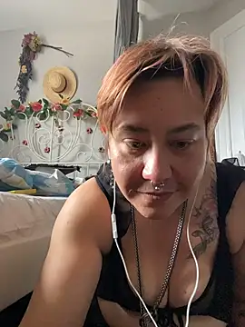 NymphoBuzi online show from January 14, 6:44 pm