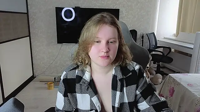 Ol1via online show from June 18, 3:16 am
