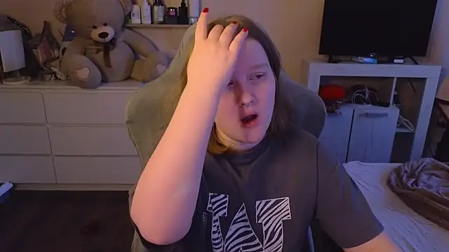 Ol1via online show from April 4, 3:02 am