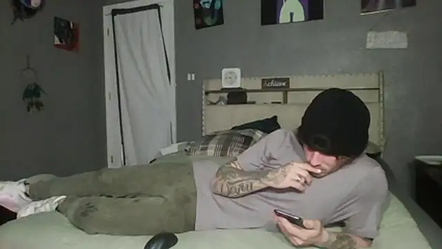 Derrick7799 online show from January 13, 2:15 am