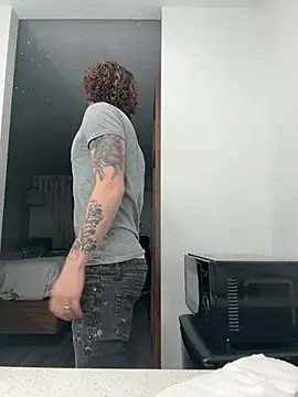 Derrick7799 online show from February 21, 7:43 am