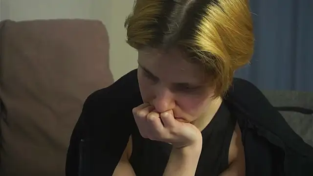 JoycelynMoctezuma online show from January 13, 8:46 pm