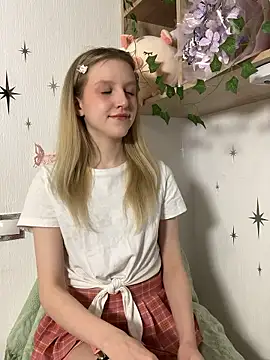 KissChristie online show from January 12, 7:09 pm