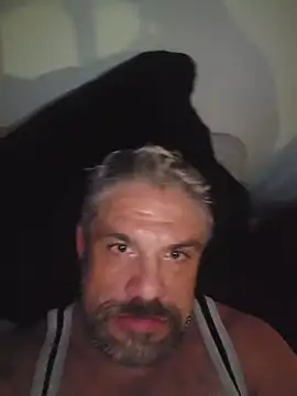 Snapshot of eddy73xxx chatting on June 8, 9:32 am eddy73xxx online show from June 8, 9:32 am