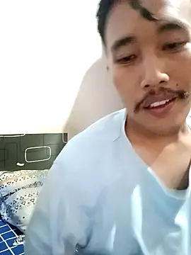 Snapshot of Reynalx chatting on January 13, 9:13 am Reynalx online show from January 13, 9:13 am