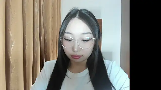 Amane Yuki online show from January 11, 4:47 pm