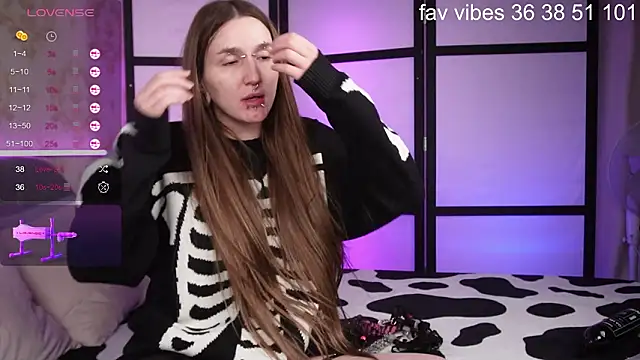 Alice Goth online show from March 15, 9:27 am