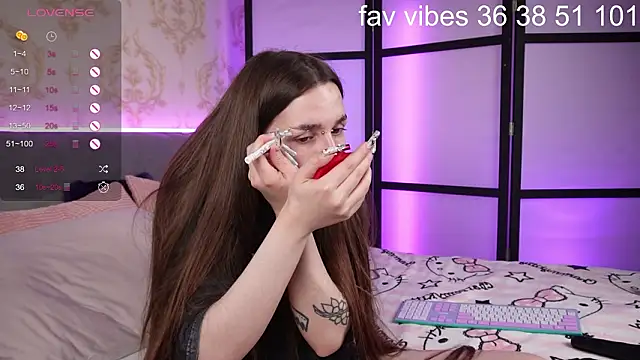 Alice Goth online show from February 7, 3:42 pm