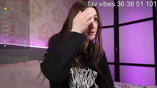 Alice Goth online show from February 28, 6:18 pm