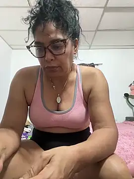 Flabia Roses online show from January 8, 1:22 am