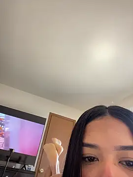 AnahiSkye online show from February 5, 6:48 pm