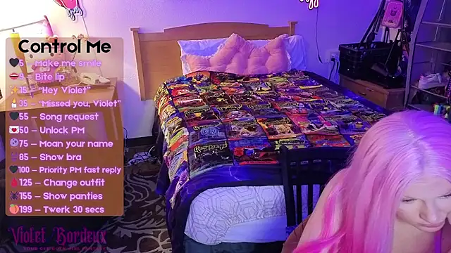 VioletBordeux online show from January 19, 7:12 am