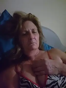 Snapshot of HotAzMilf chatting on February 17, 7:05 am HotAzMilf online show from February 17, 7:05 am