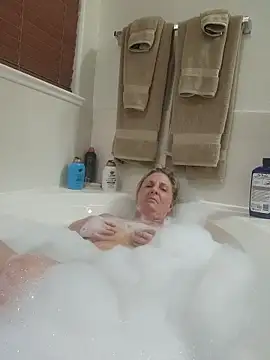 Snapshot of HotAzMilf chatting on February 16, 10:58 am HotAzMilf online show from February 16, 10:58 am