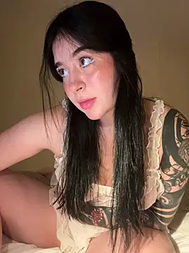 evelynrosess1 online show from May 1, 1:32 am