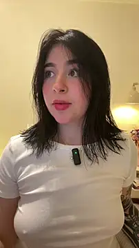 Snapshot of evelynrosess1 chatting on July 10, 12:43 am evelynrosess1 online show from July 10, 12:43 am
