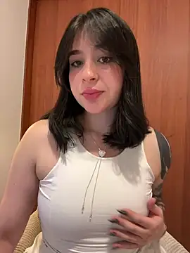 Snapshot of evelynrosess1 chatting on June 25, 2:09 am evelynrosess1 online show from June 25, 2:09 am