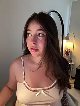 evelynrosess1 online show from April 20, 9:27 pm